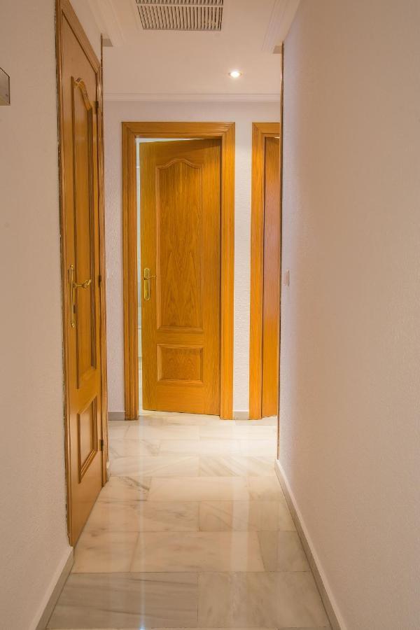 Ibericabeds Rejas Basic Apartment Granada Exterior foto