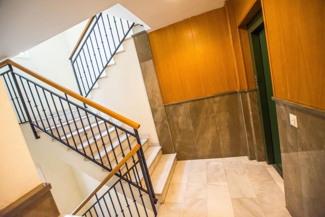 Ibericabeds Rejas Basic Apartment Granada Exterior foto