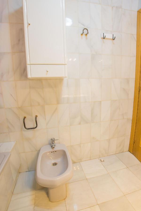 Ibericabeds Rejas Basic Apartment Granada Exterior foto
